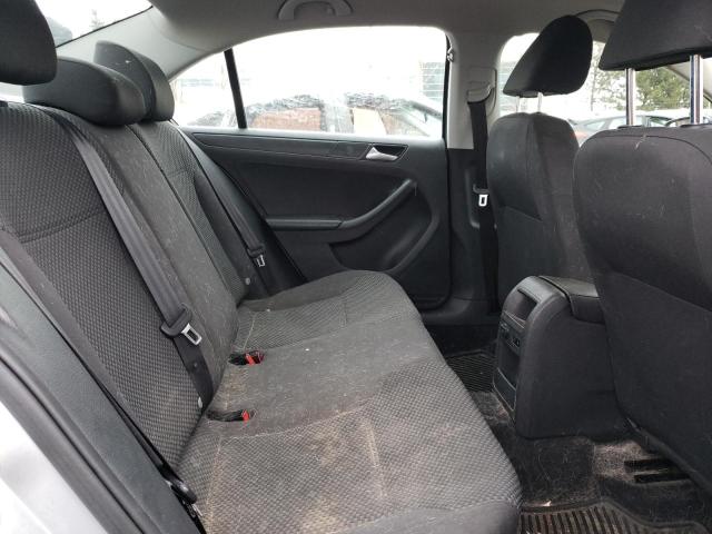 3VW2K7AJ7DM318992 - 2013 VOLKSWAGEN JETTA BASE SILVER photo 10