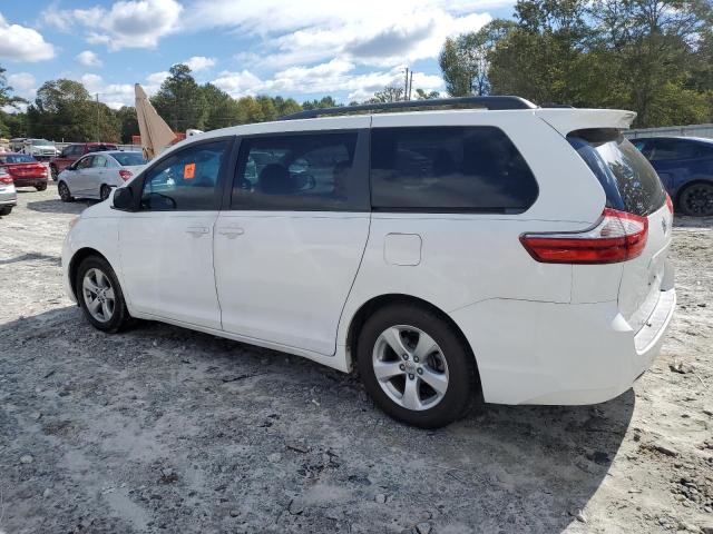 5TDKK3DC4GS727593 - 2016 TOYOTA SIENNA LE WHITE photo 2