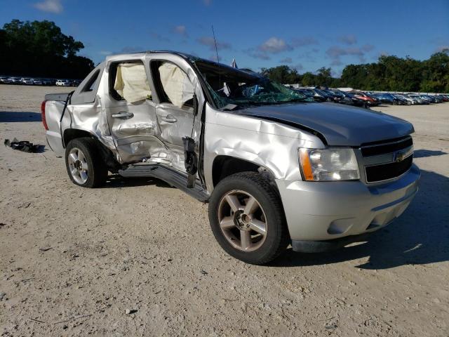 3GNNCFE0XAG252660 - 2010 CHEVROLET AVALANCHE LT SILVER photo 4