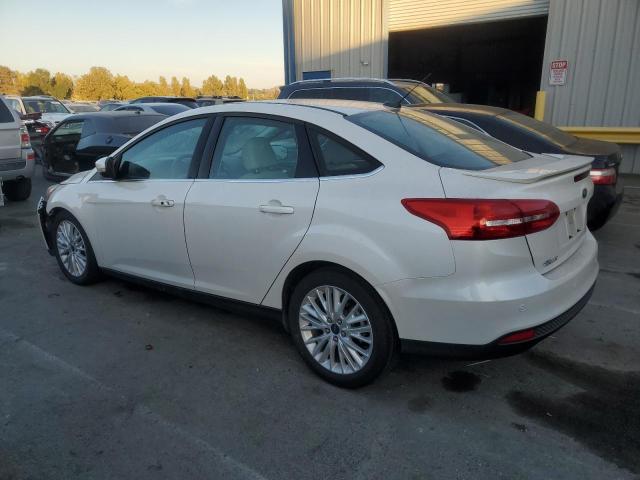 1FADP3J2XFL222329 - 2015 FORD FOCUS TITANIUM WHITE photo 2