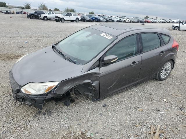 1FAHP3K27CL206231 - 2012 FORD FOCUS SE CHARCOAL photo 1