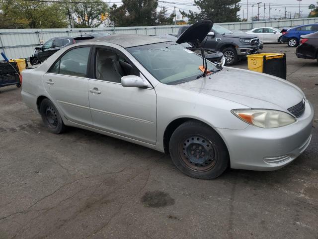 4T1BE32K22U002172 - 2002 TOYOTA CAMRY LE SILVER photo 4