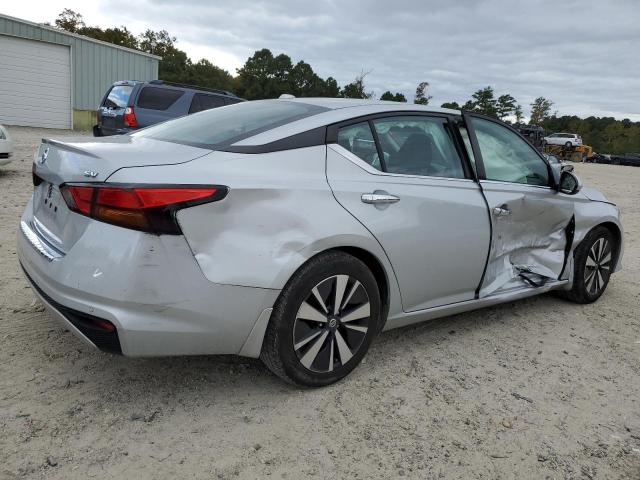 1N4BL4DV0MN328529 - 2021 NISSAN ALTIMA SV SILVER photo 3