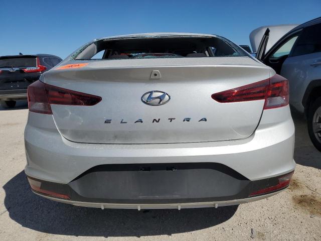 5NPD74LF3KH460568 - 2019 HYUNDAI ELANTRA SE GRAY photo 6