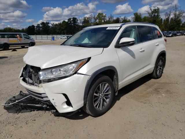 5TDJZRFH7JS825351 - 2018 TOYOTA HIGHLANDER SE WHITE photo 1