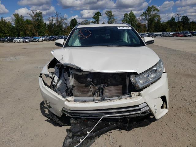 5TDJZRFH7JS825351 - 2018 TOYOTA HIGHLANDER SE WHITE photo 5