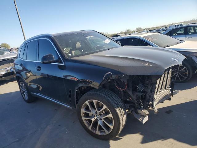 5UXCR4C02M9F34514 - 2021 BMW X5 SDRIVE 40I BLACK photo 4