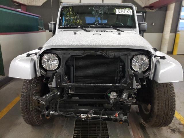 1C4AJWBG2FL656089 - 2015 JEEP WRANGLER SAHARA Gümüş foto 5