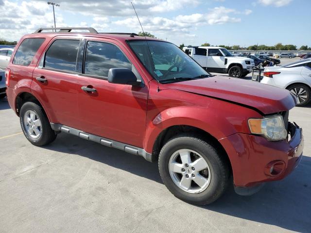 1FMCU9D75AKB95379 - 2010 FORD ESCAPE XLT RED photo 4