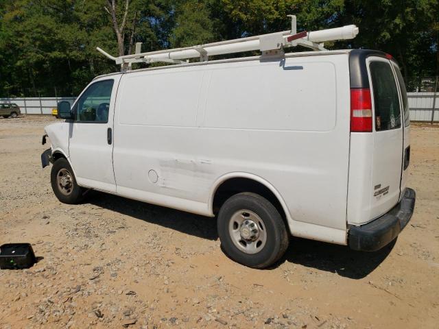 1GCWGFCA2B1176512 - 2011 CHEVROLET EXPRESS G2 WHITE photo 2