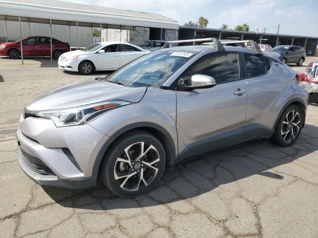 JTNKHMBX2K1031813 - 2019 TOYOTA C-HR XLE SILVER photo 1