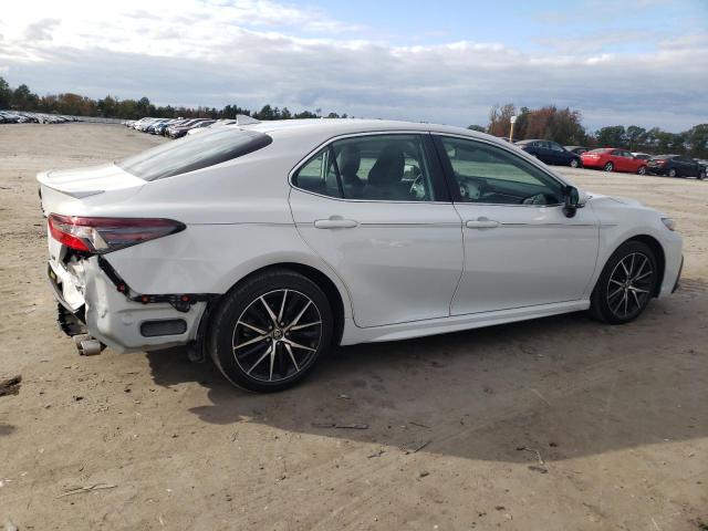 4T1G11AKXPU114989 - 2023 TOYOTA CAMRY SE NIGHT SHADE WHITE photo 3