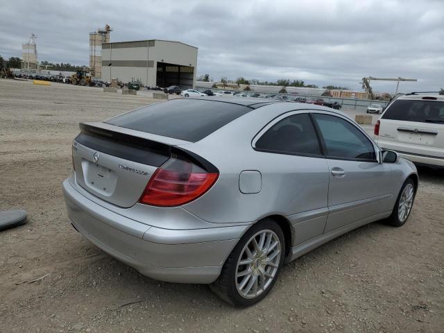 WDBRN40J44A600415 - 2004 MERCEDES-BENZ C 230K SPORT COUPE SILVER photo 3