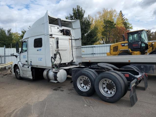 4V4NC9EH7FN910650 - 2015 VOLVO VN VNL WHITE photo 3