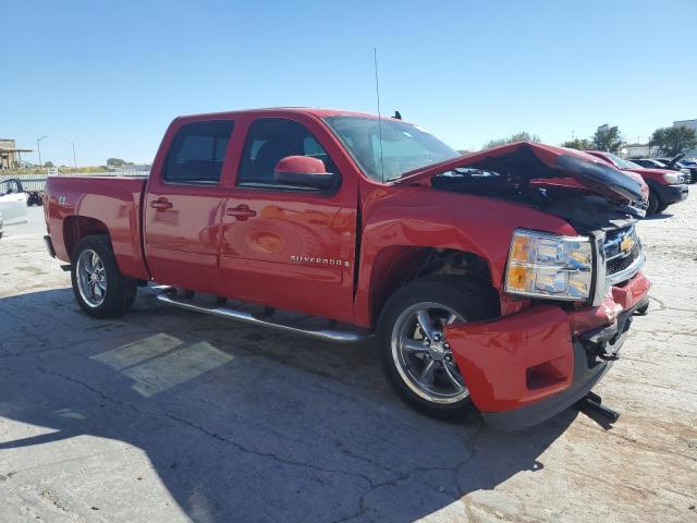 2GCEK13M471688040 - 2007 CHEVROLET 1500 SUB 4 K1500 CREW CAB RED photo 4