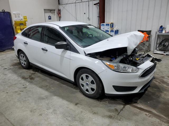 1FADP3E21HL279077 - 2017 FORD FOCUS S WHITE photo 4