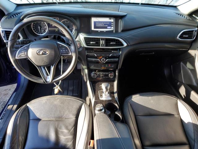 SJKCH5CP8JA043585 - 2018 INFINITI QX30 BASE Lila Foto 8