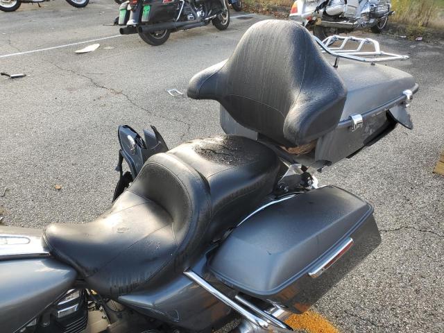 1HD1KHC16MB649084 - 2021 HARLEY-DAVIDSON FLTRX 银色 照片 6
