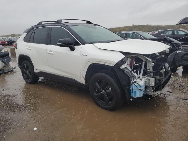 2T3EWRFV7KW038688 - 2019 TOYOTA RAV4 XSE WHITE photo 4