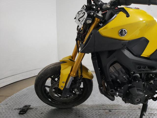 JYARN33E3FA004866 - 2015 YAMAHA FZ09 YELLOW photo 9