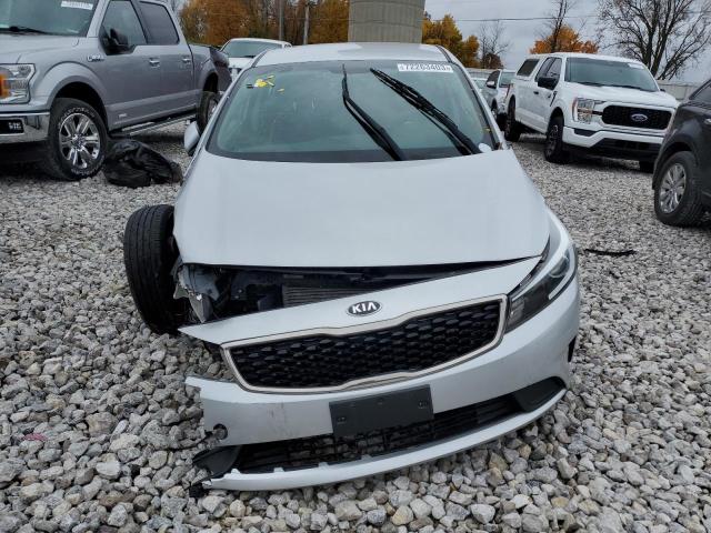 3KPFK4A78HE105024 - 2017 KIA FORTE LX SILVER photo 5