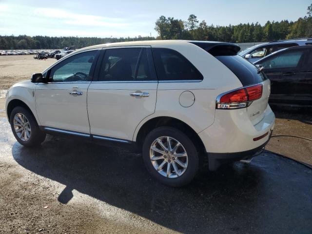 2LMDJ6JKXDBL31304 - 2013 LINCOLN MKX WHITE photo 2