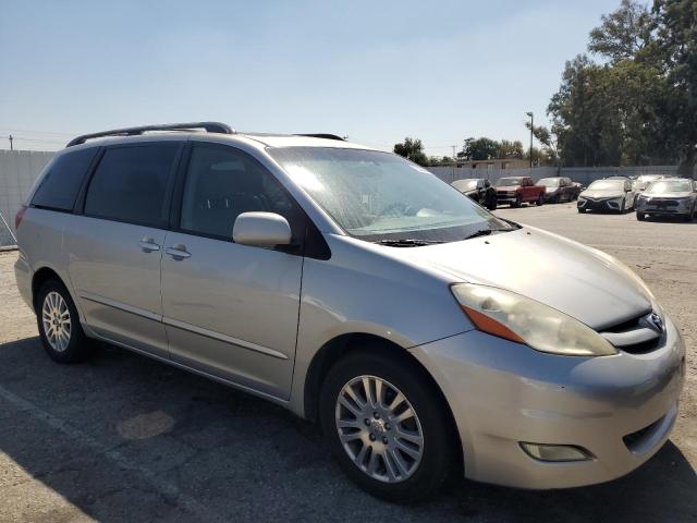 5TDZK22C38S163433 - 2008 TOYOTA SIENNA XLE SILVER photo 4