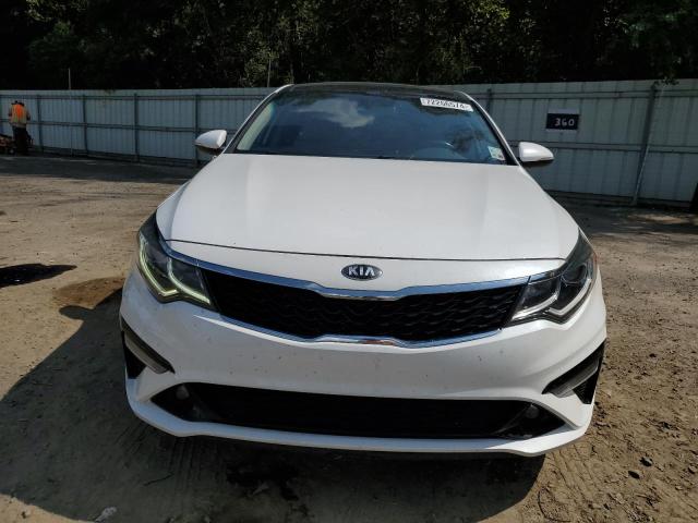 5XXGT4L31KG333215 - 2019 KIA OPTIMA LX WHITE photo 5