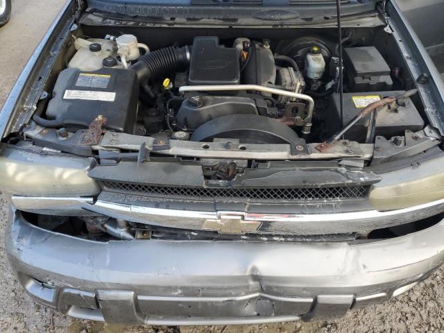 1GNDT13SX52256516 - 2005 CHEVROLET TRAILBLAZE LS GRAY photo 12