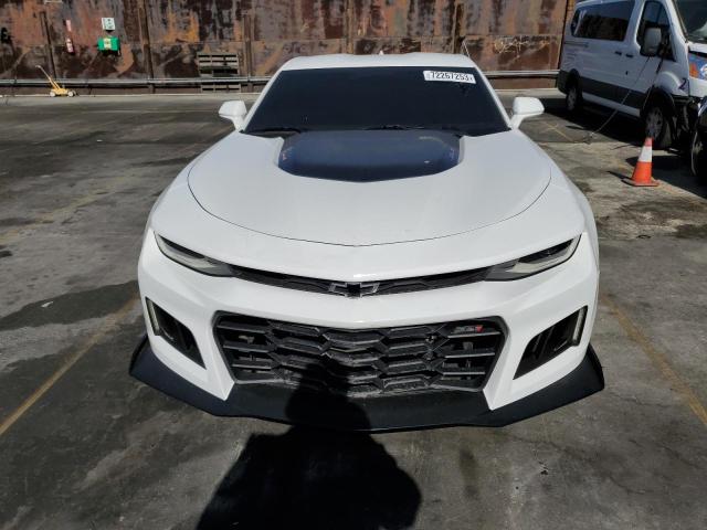 1G1FJ1R69J0160344 - 2018 CHEVROLET CAMARO ZL1 WHITE photo 5