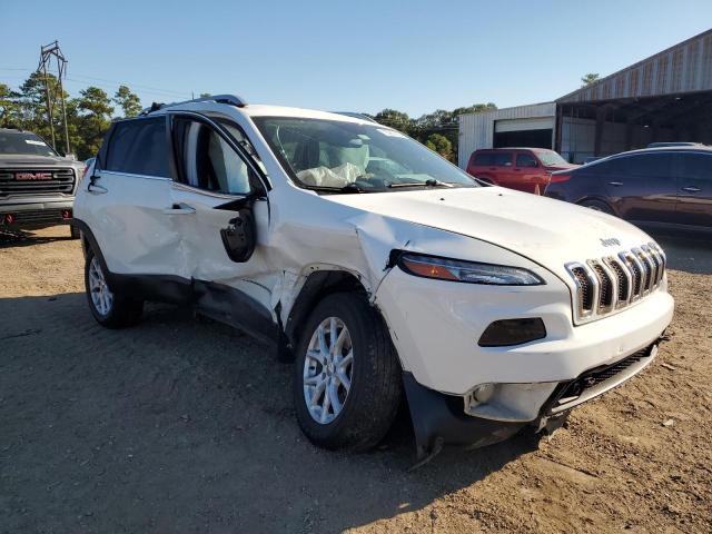 1C4PJMCB2GW279751 - 2016 JEEP CHEROKEE LATITUDE WHITE photo 4