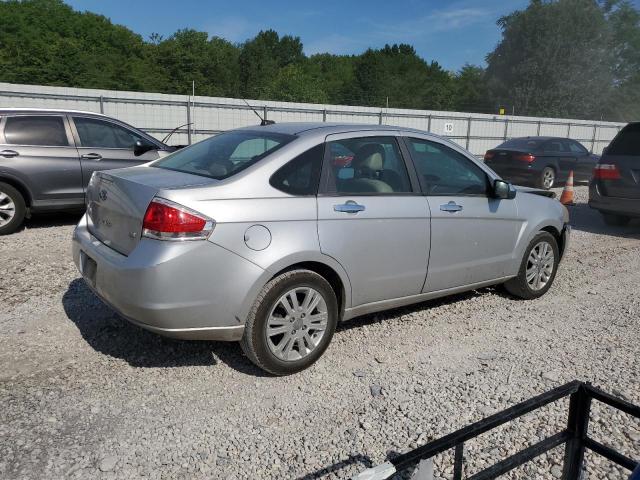 1FAHP3HN3AW159485 - 2010 FORD FOCUS SEL SILVER photo 3