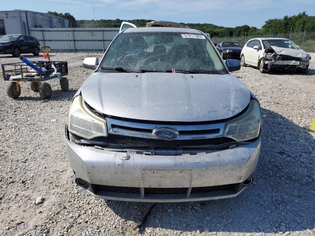 1FAHP3HN3AW159485 - 2010 FORD FOCUS SEL SILVER photo 5