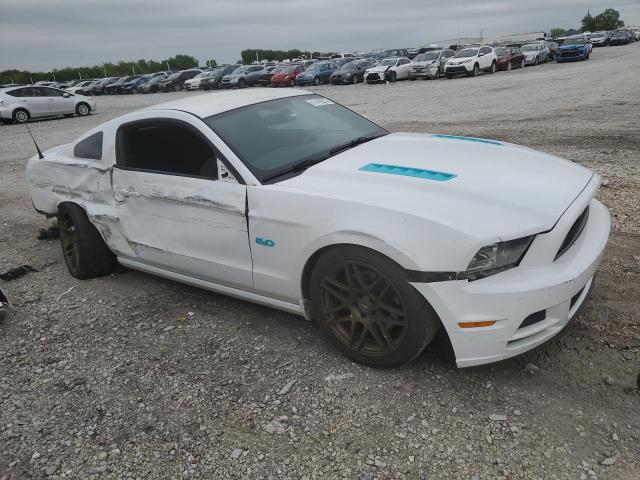 1ZVBP8CF1E5301807 - 2014 FORD MUSTANG GT WHITE photo 4