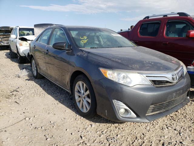 4T1BK1FK1DU531378 - 2013 TOYOTA CAMRY SE GRAY photo 1