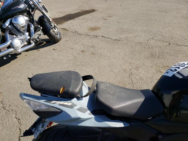 JS1GR7MA7B2102140 - 2011 SUZUKI GSX750 GRAY photo 6