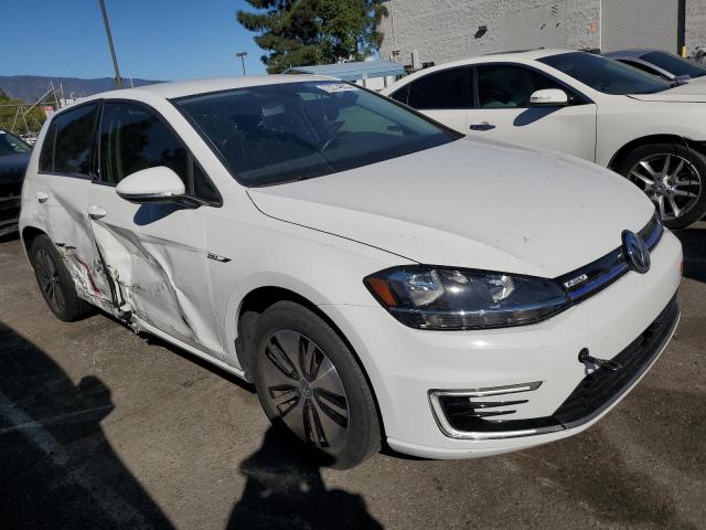 WVWKR7AUXKW919416 - 2019 VOLKSWAGEN E-GOLF SE WHITE photo 4