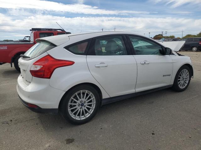 1FADP3R46EL248205 - 2014 FORD FOCUS BEV WHITE photo 3