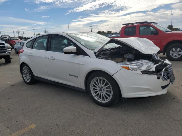 1FADP3R46EL248205 - 2014 FORD FOCUS BEV WHITE photo 4