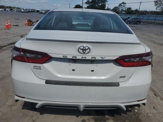 4T1G11AK2PU132080 - 2023 TOYOTA CAMRY SE NIGHT SHADE WHITE photo 6