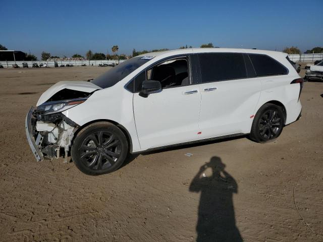 5TDXRKEC1NS092453 - 2022 TOYOTA SIENNA XSE WHITE photo 1