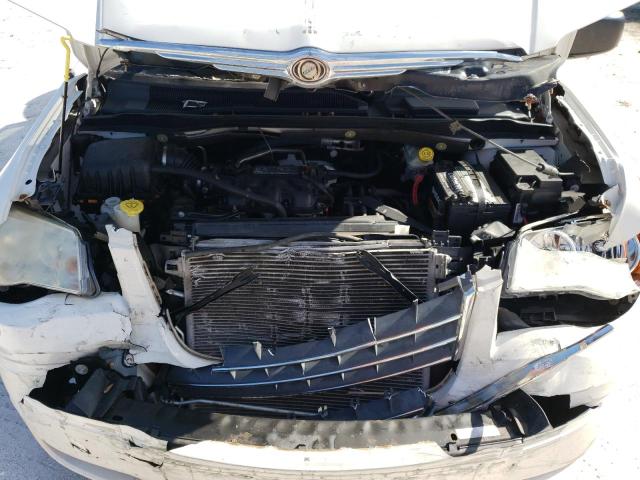 2A4RR2D15AR391109 - 2010 CHRYSLER TOWN & COU LX WHITE photo 12