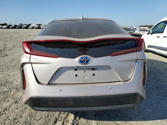 JTDKARFP8H3055286 - 2017 TOYOTA PRIUS PRIM 银色 照片 6