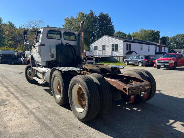 2FWJA3CV37AY04821 - 2007 STERLING TRUCK AT 9500 WHITE photo 3