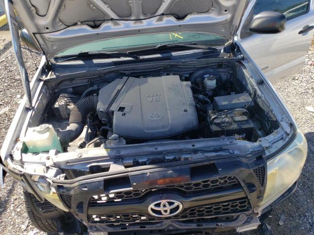 5TFJU4GN3BX009867 - 2011 TOYOTA TACOMA DOUBLE CAB PRERUNNER SILVER photo 11