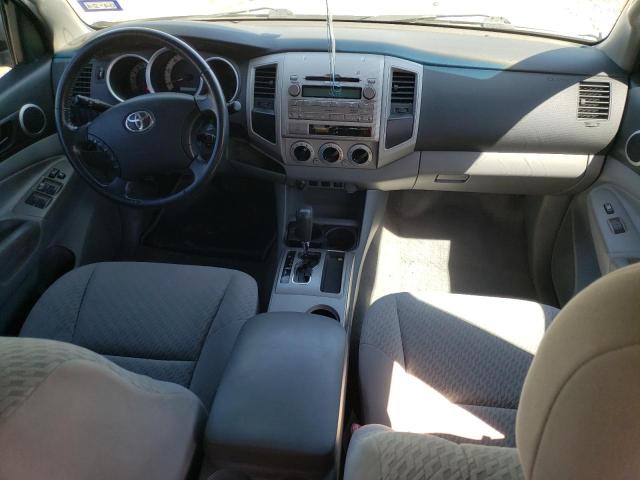 5TFJU4GN3BX009867 - 2011 TOYOTA TACOMA DOUBLE CAB PRERUNNER SILVER photo 8