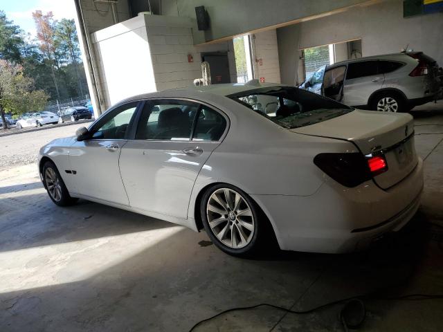 WBAYF4C51DD281530 - 2013 BMW 740 LXI WHITE photo 2