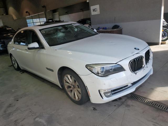 WBAYF4C51DD281530 - 2013 BMW 740 LXI WHITE photo 4