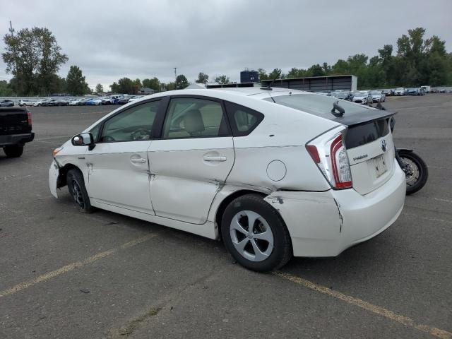 JTDKN3DU0D5557105 - 2013 TOYOTA PRIUS WHITE photo 2