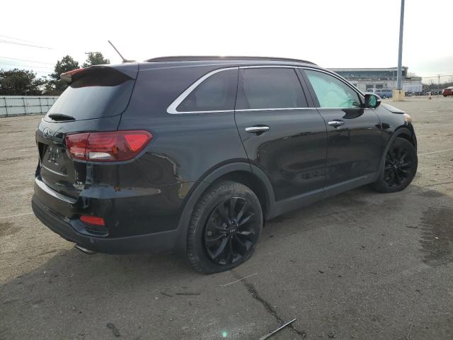 5XYPG4A51LG693767 - 2020 KIA SORENTO S BLACK photo 3